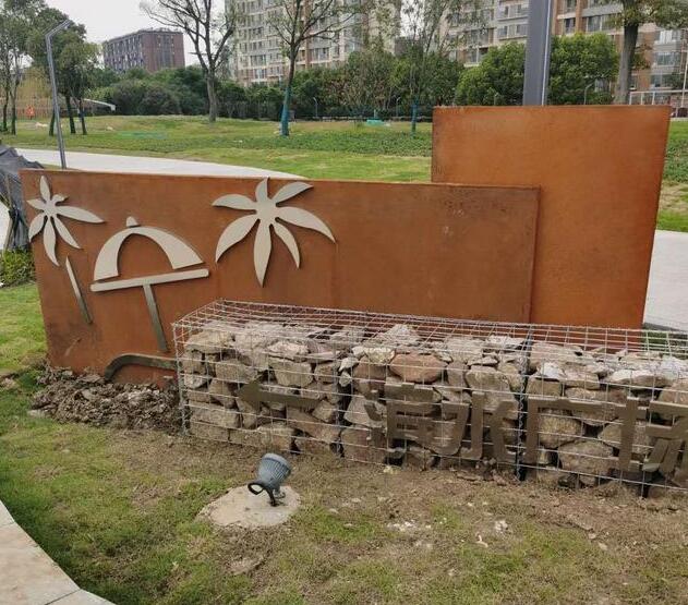 秦安锈钢板挡土墙